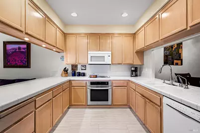 1011 Oak Mesa Drive, Santa Rosa, CA 95409 - Photo 14