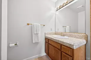 2492 Plum Meadow Ct, Santa Rosa, CA 95404 - Photo 32