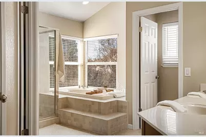 912 Cedar Brook Lane, Vacaville, CA 95687 - Photo 46