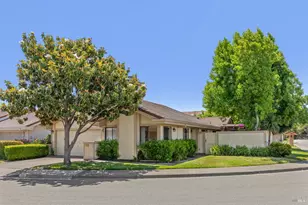 105 Holstrom Cir, Novato, CA 94947 - Photo 2
