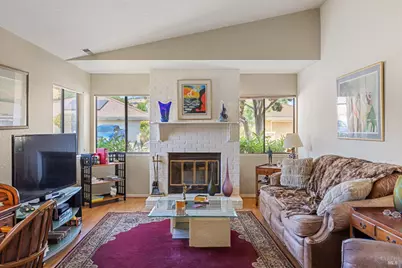 105 Holstrom Circle, Novato, CA 94947 - Photo 8