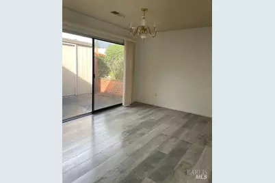 27 Woodgreen Street, Santa Rosa, CA 95409 - Photo 8