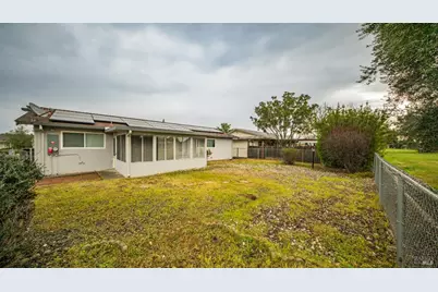 128 Lassen Circle, Vacaville, CA 95687 - Photo 36