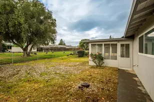 128 Lassen Cir, Vacaville, CA 95687 - Photo 38