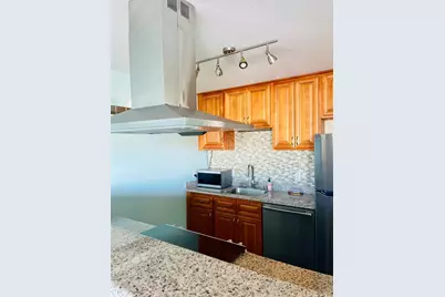 1 Embarcadero West #355, Oakland, CA 94607 - Photo 2