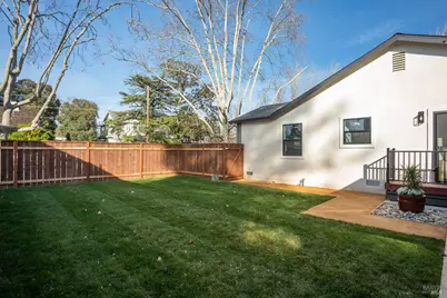 409 W C Street, Dixon, CA 95620 - Photo 34
