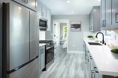 409 W C Street, Dixon, CA 95620 - Photo 12