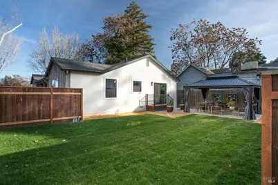 409 W C Street, Dixon, CA 95620 - Photo 32