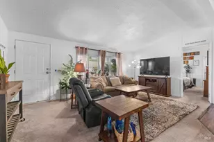 1138 Broadleaf Ln, Windsor, CA 95492 - Photo 2