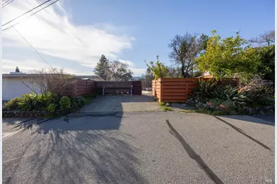 50 Hillcrest Court, San Anselmo, CA 94960 - Photo 2
