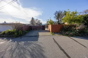 50 Hillcrest Ct, San Anselmo, CA 94960 - Photo 2