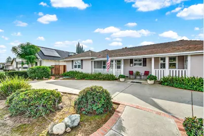 689 W C Street, Dixon, CA 95620 - Photo 4