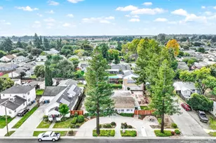 689 W C St, Dixon, CA 95620 - Photo 6