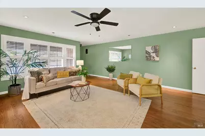 689 W C Street, Dixon, CA 95620 - Photo 20