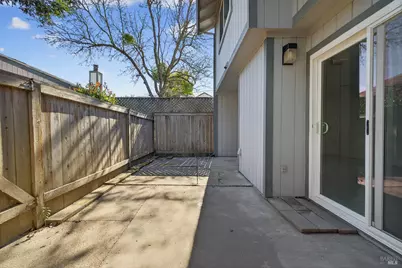 305 Westmont Place, Santa Rosa, CA 95401 - Photo 24