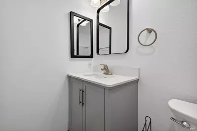 305 Westmont Place, Santa Rosa, CA 95401 - Photo 22