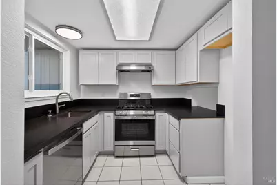 305 Westmont Place, Santa Rosa, CA 95401 - Photo 2