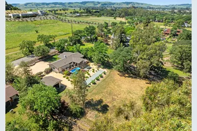 21730 Burndale Road, Sonoma, CA 95476 - Photo 2