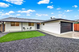 880 Trysail Ct, Vacaville, CA 95687 - Photo 2