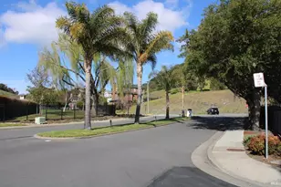 29 Sailmaker Ct, San Rafael, CA 94903 - Photo 6