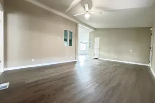 98 Leisure Park Cir, Santa Rosa, CA 95401 - Photo 10