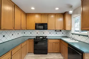 2322 Lakeview Dr, Santa Rosa, CA 95405 - Photo 8