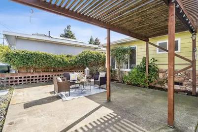 520 Raymond Drive, Benicia, CA 94510 - Photo 2