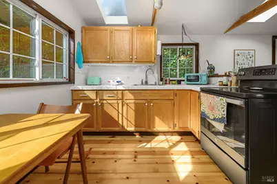 10443 Woodside Drive, Forestville, CA 95436 - Photo 8