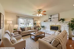 135 Fulton Pl, Windsor, CA 95492 - Photo 2