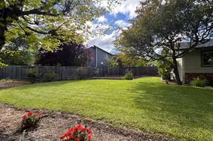 135 Fulton Pl, Windsor, CA 95492 - Photo 6