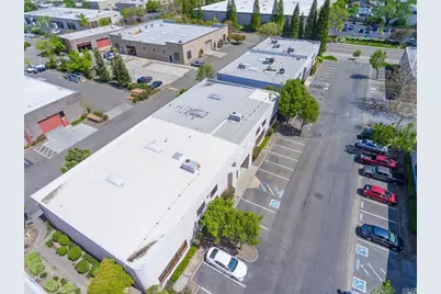 7975 Cameron Drive, Windsor, CA 95492 - Photo 24