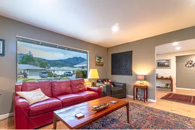 7140 Fairfield Drive, Santa Rosa, CA 95409 - Photo 6