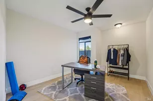 2 Lakeview Ct, Novato, CA 94947 - Photo 16