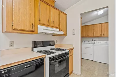 8147 Willow Street, Windsor, CA 95492 - Photo 30