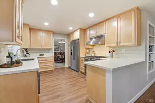 9475 Victoria Ln, Windsor, CA 95492 - Photo 10