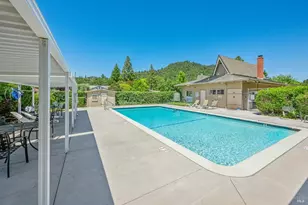 215 Hemlock Dr, Healdsburg, CA 95448 - Photo 32
