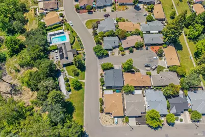 215 Hemlock Drive, Healdsburg, CA 95448 - Photo 38