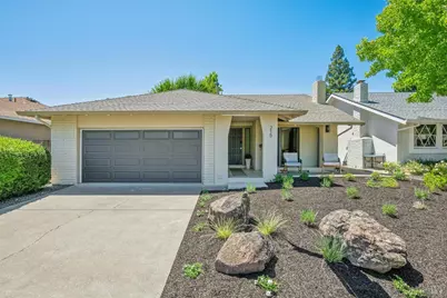 215 Hemlock Drive, Healdsburg, CA 95448 - Photo 2