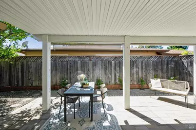 215 Hemlock Drive, Healdsburg, CA 95448 - Photo 28