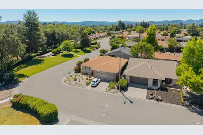 215 Hemlock Drive, Healdsburg, CA 95448 - Photo 42