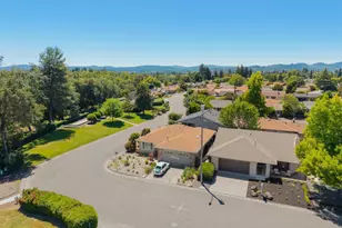 215 Hemlock Dr, Healdsburg, CA 95448 - Photo 42