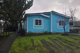 21441 Pineview Dr, Willits, CA 95490 - Photo 2