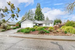 46 Autumn Leaf Dr, Santa Rosa, CA 95409 - Photo 2