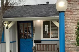 2581 Elm St, Napa, CA 94558 - Photo 2