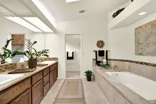 325 Fieldstone Ct, Vacaville, CA 95687 - Photo 34