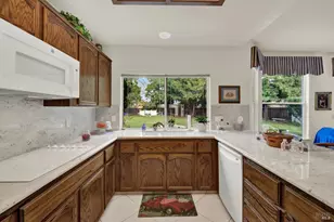 325 Fieldstone Ct, Vacaville, CA 95687 - Photo 18