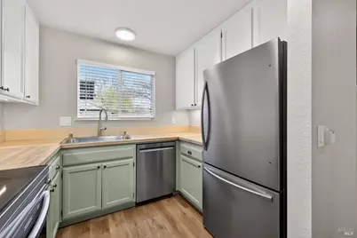 209 Elbridge Avenue #F, Cloverdale, CA 95425 - Photo 14