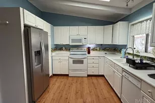 300 E H St, Benicia, CA 94510 - Photo 6