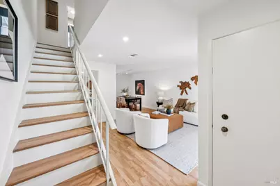 24 Roundtree Boulevard, San Rafael, CA 94903 - Photo 12