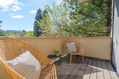 27 Mariposa Lane, Novato, CA 94947 - Photo 2